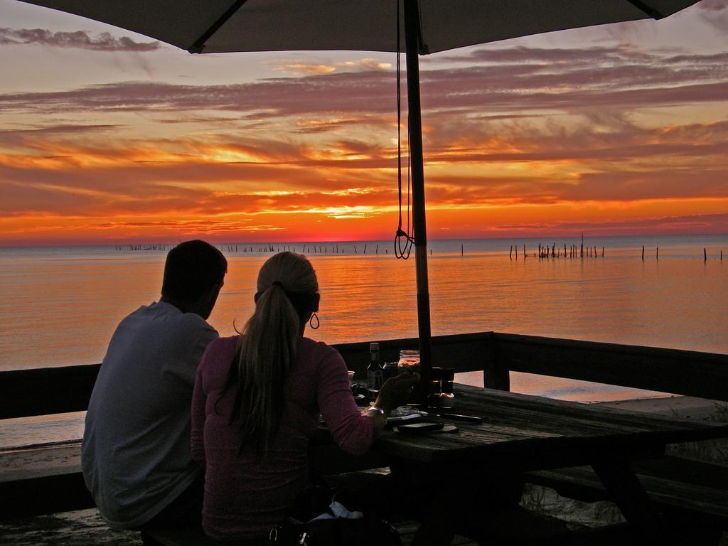 Sunset Beach Resort Кейп Чарлз Екстериор снимка